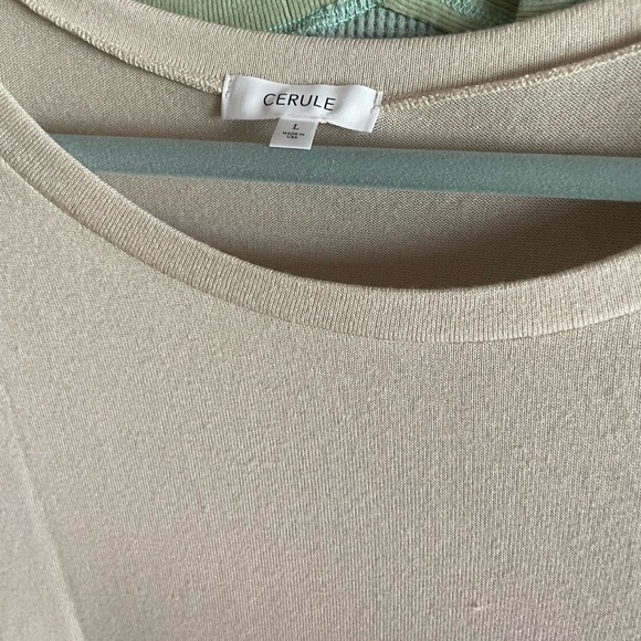 Cream Floral Sleeve Top by Cerule
Sz L . Sheer sleeve floral blue green NWT - Picture 9 of 12